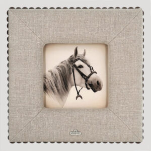 Fotolijst in linnenlook met koperen siernagels 40x40cm