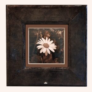 Fotolijst in shiny snake leer 85x85cm