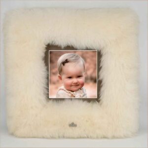 Fotolijst in echte schapenvacht 50x50cm