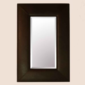 Spiegel met stoer bruin leer met 'leefsporen' 120x80cm