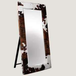 Spiegel in koehuid en lederen bies op standaard 180x90cm