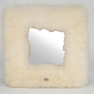 Spiegel in echte schapenvacht 50x50cm